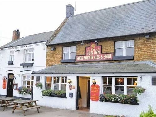The Sun Inn At Hook Norton ภายนอก รูปภาพ