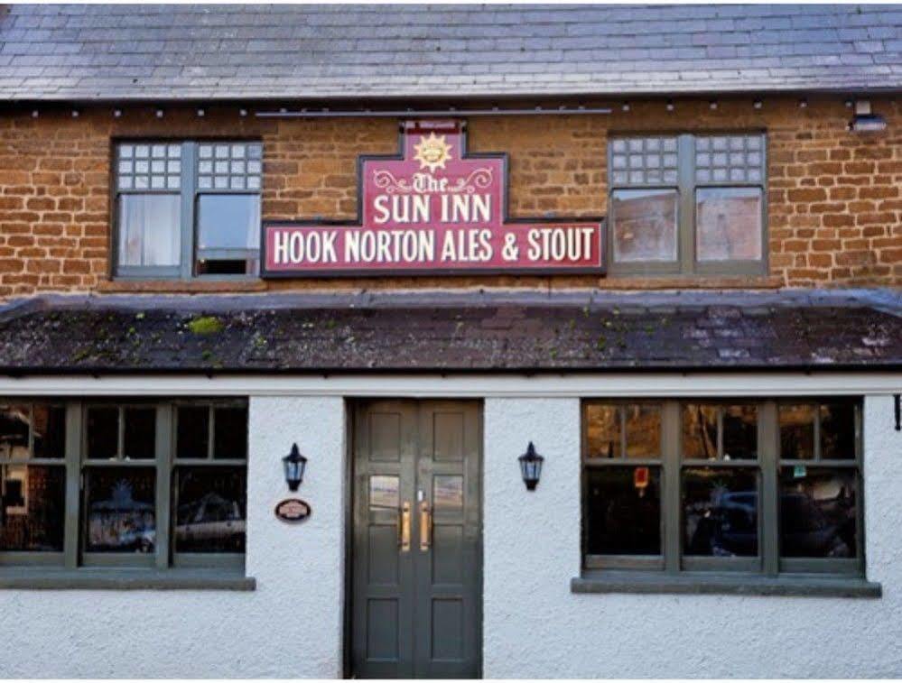 The Sun Inn At Hook Norton ภายนอก รูปภาพ