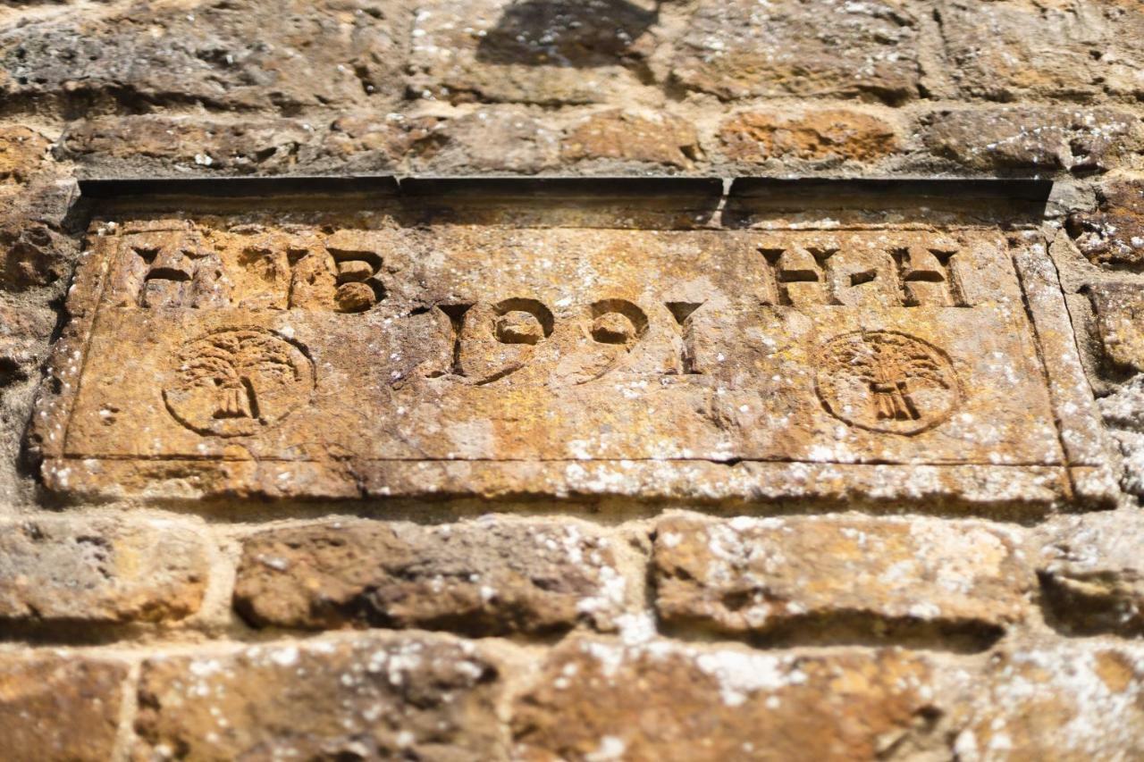 The Sun Inn At Hook Norton ภายนอก รูปภาพ