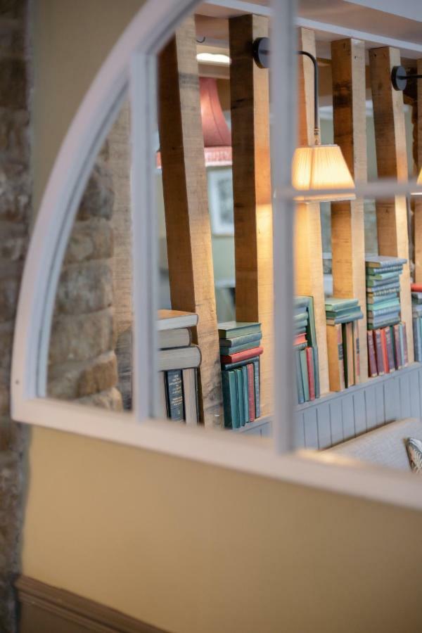 The Sun Inn At Hook Norton ภายนอก รูปภาพ
